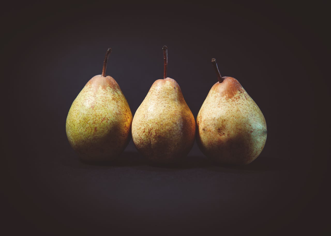 Can Dogs Eat Pears? A Vet’s Guide for Happy & Healthy Pups